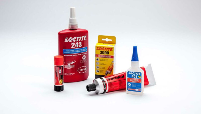 Unser Sortiment an Befestigungslösungen ist umfangreich und von höchster Qualität: Schrauben, Muttern, Bolzen, Dübel, Klebstoffe von u.a. Loctide, andere Befestigungselemente